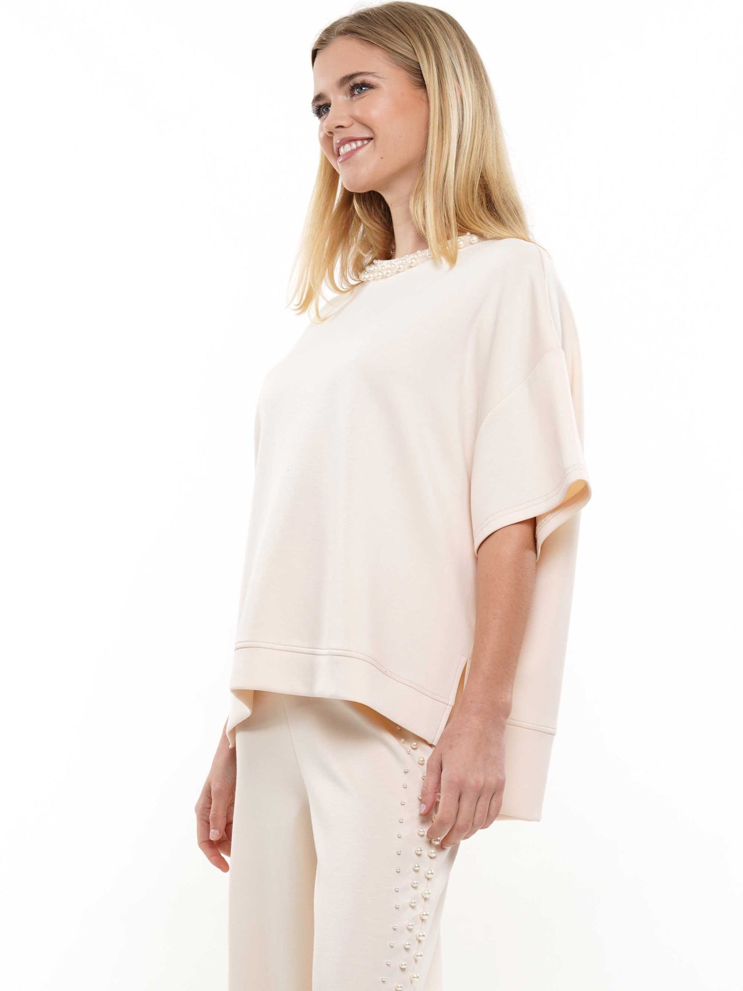 Pearl & Two Slit Short Sleeve Top