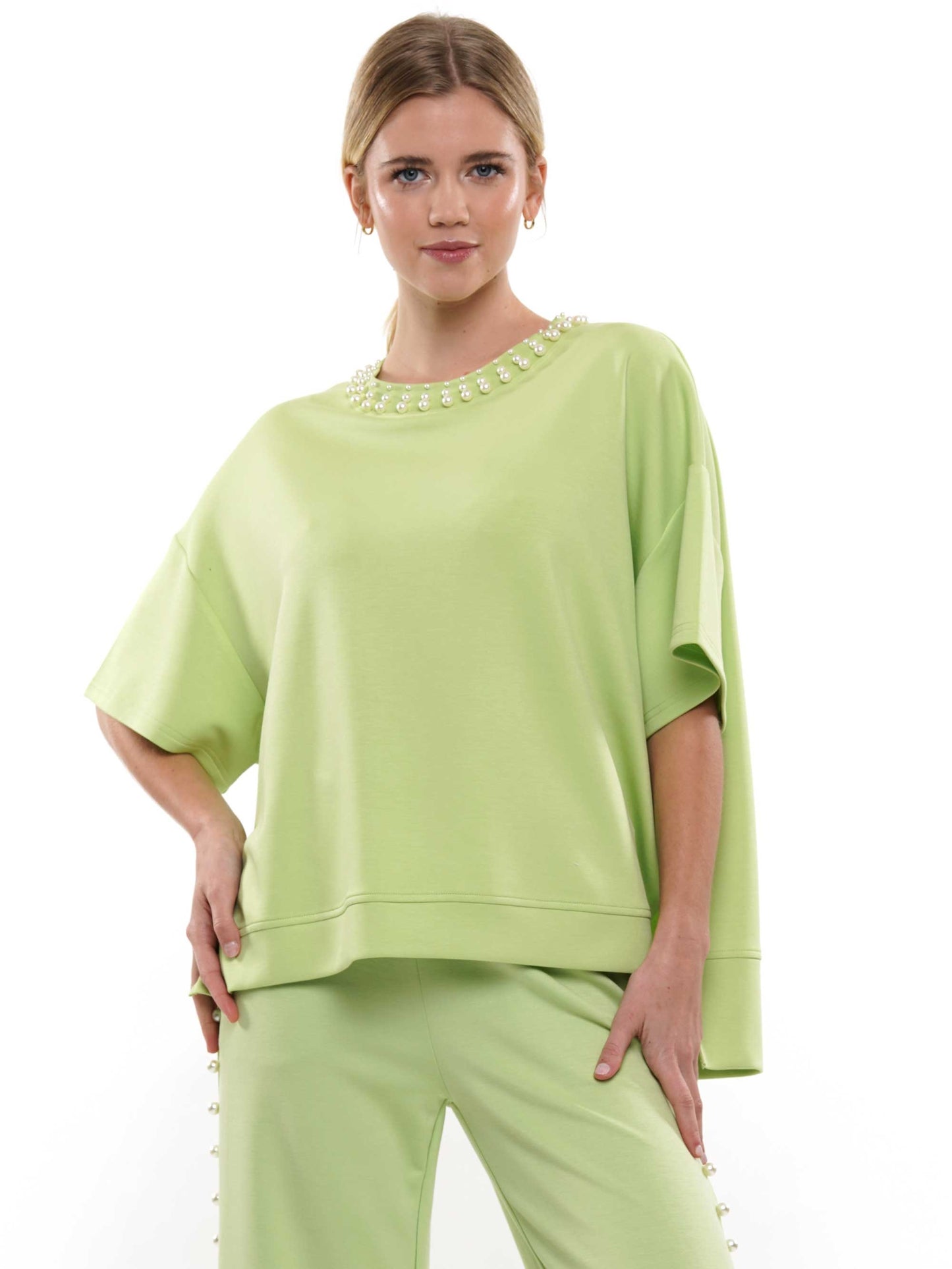 Pearl & Two Slit Short Sleeve Top