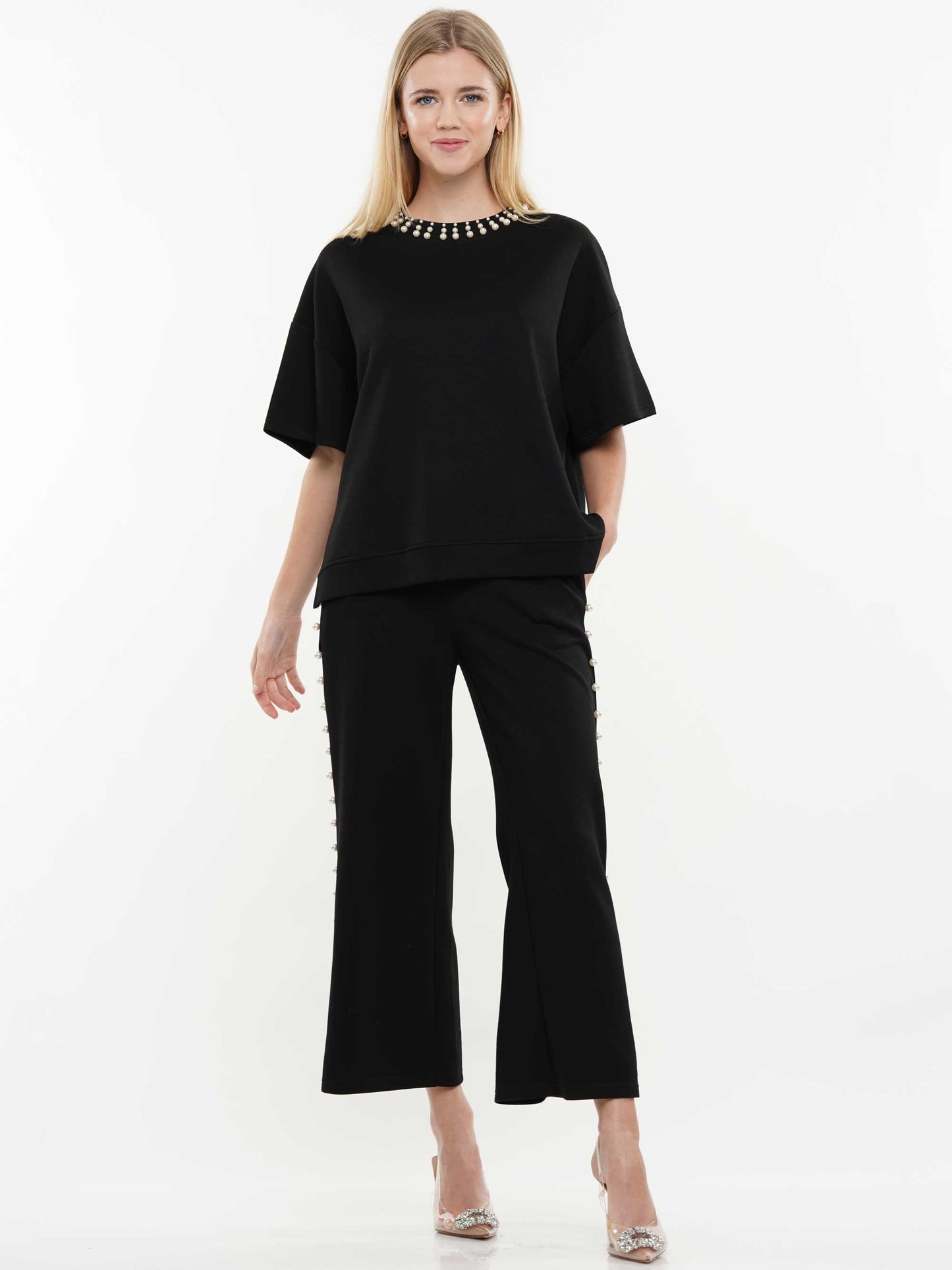 Pearl & Two Slit Short Sleeve Top