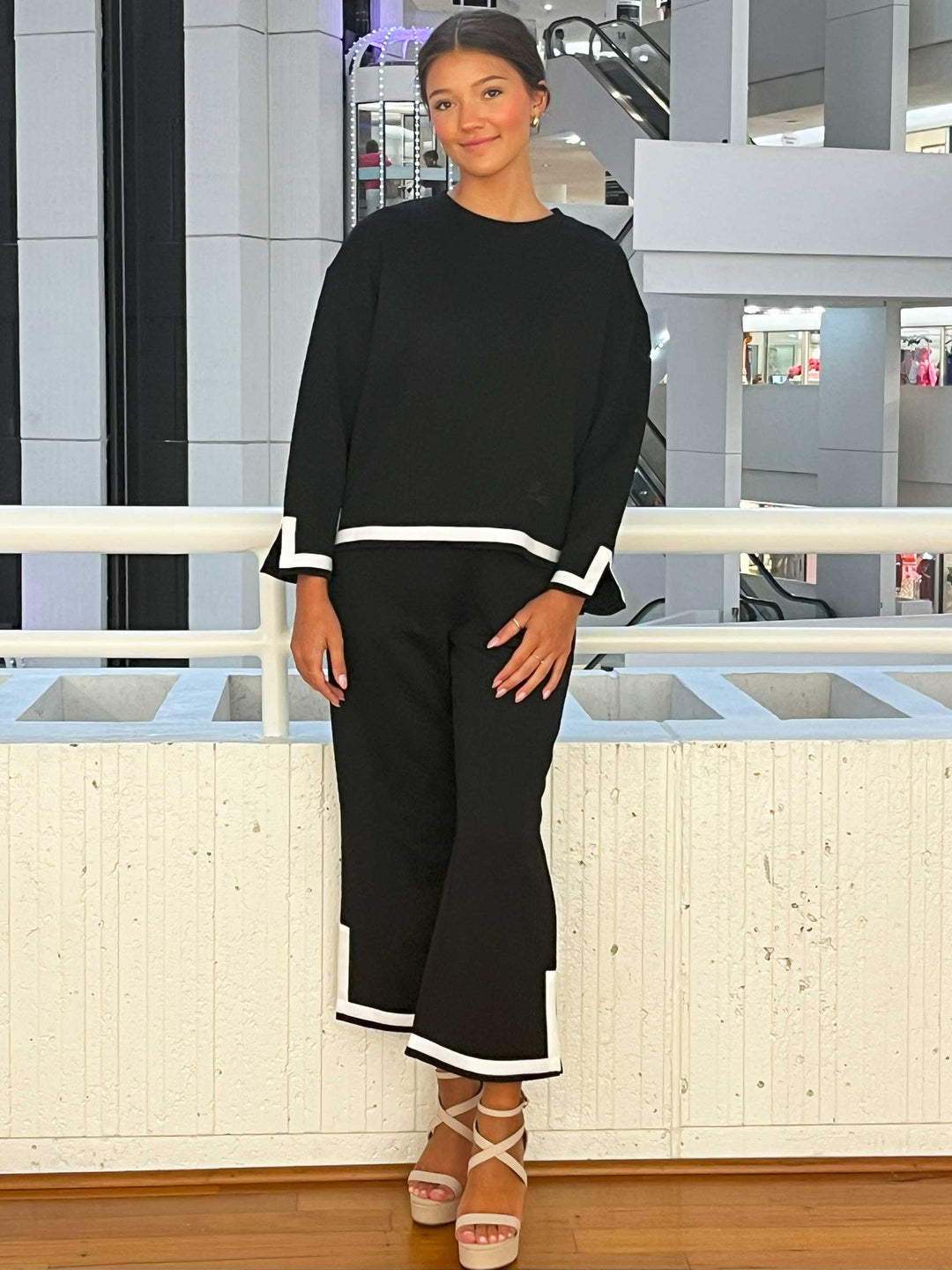 Cable Knit Pattern Trim Pant